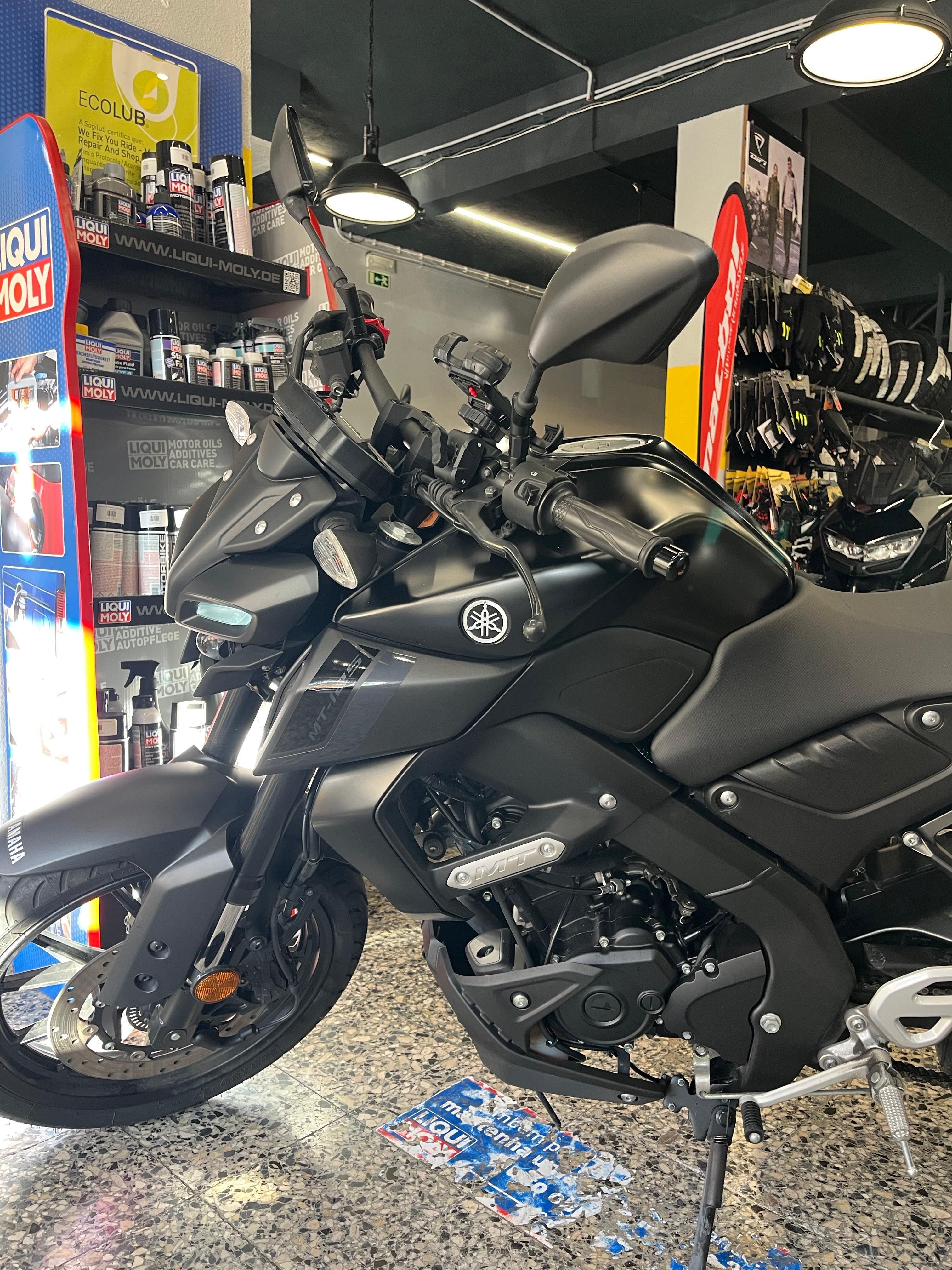 Yamaha MT 125 de 2023 como Nova 4790 Kms Garantia Fabrica