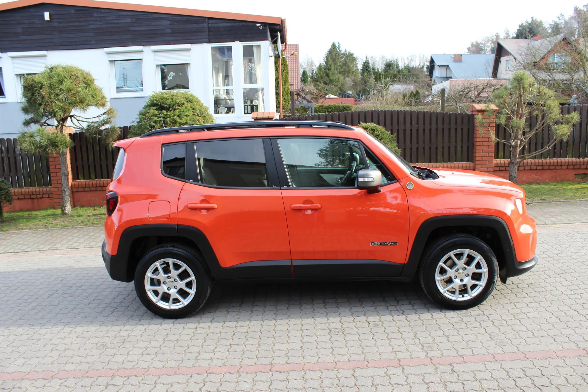 Jeep Renegade Panorama FULL-FED Radar Kamera Navi Skóry Tempomat 4x4