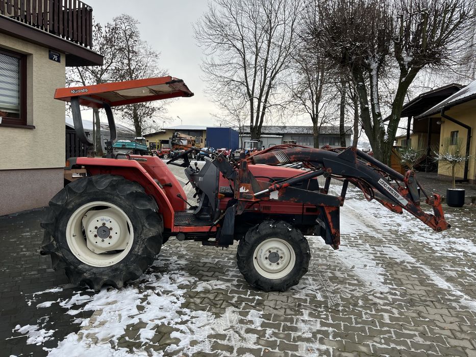 Traktor kubota gl320 gl 320 32 km ladowacz tur 4x4 rewers