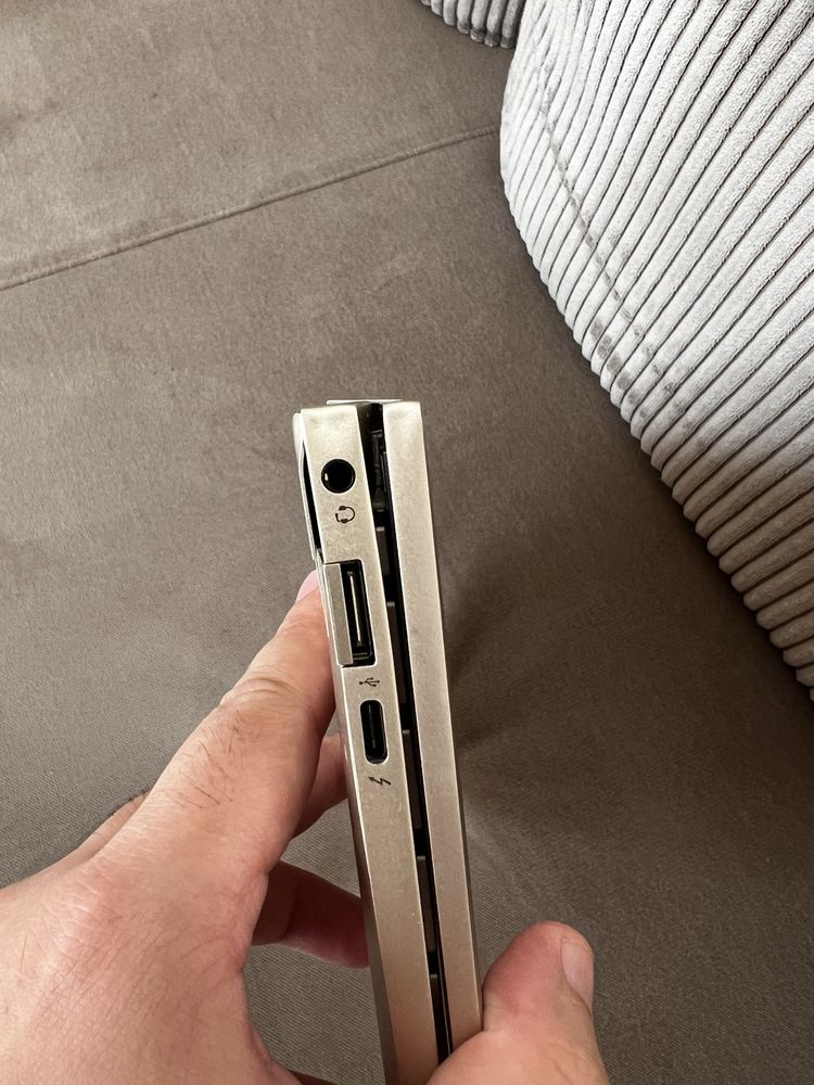 HP Envy x360 convertable z rysikiem HP