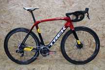 Trek Domane SLR RSL Gen 4 / Sram Red AXS / Topo de gama / Rodas Carbon