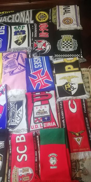 Varios  cachecois de varios preços de varios. Clubes