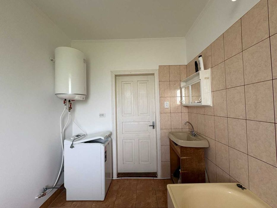 Продаж будинку з ремонтом та меблями в м.Золочів