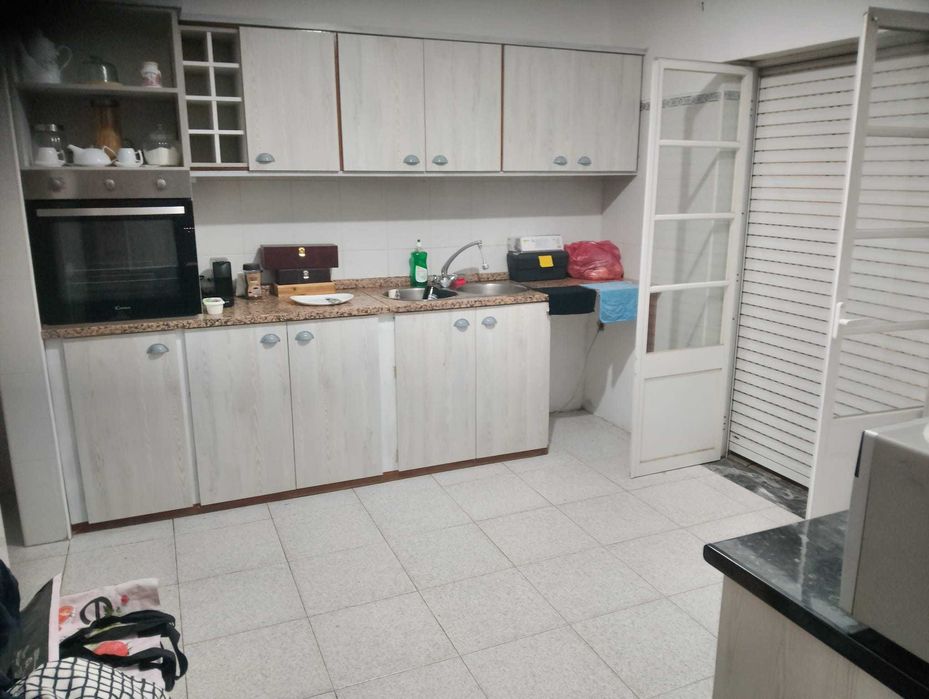 Arrenda-se T2 em muito bom estado