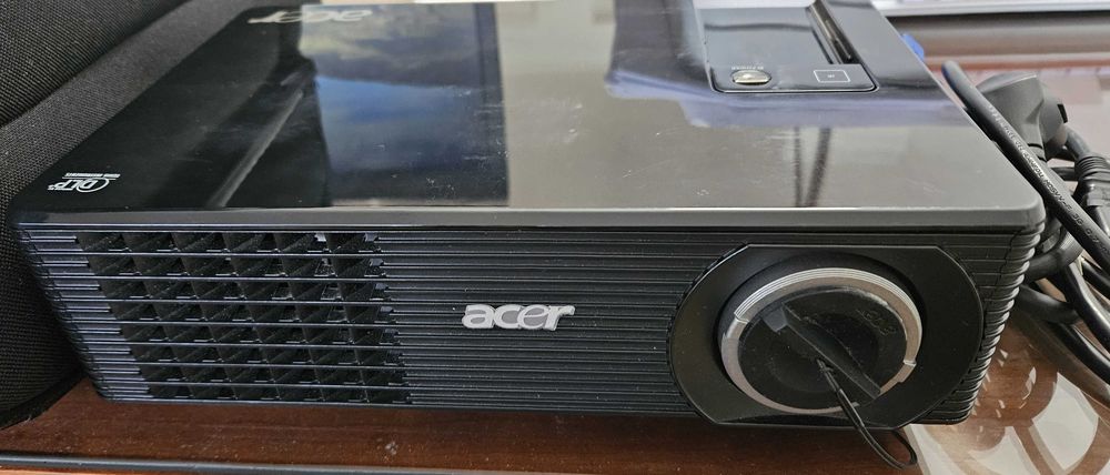 Retroprojetor (utilizado meia dúzia de vezes)