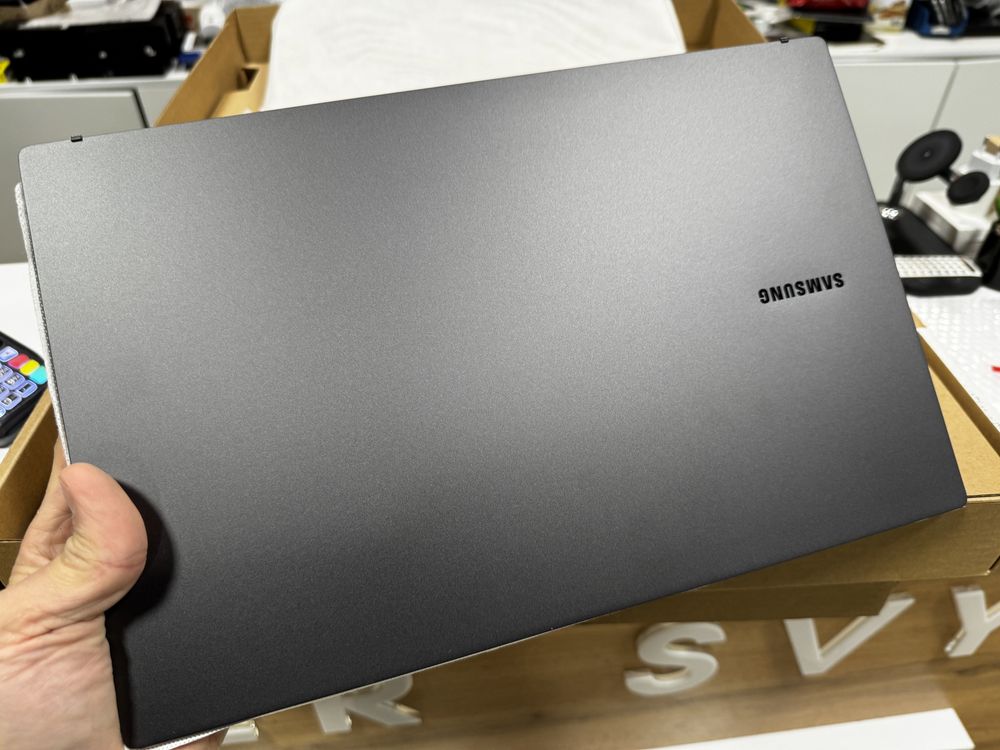 Ноутбук Samsung Galaxy Book 3 (NP750XFG-KA3IT) Grey