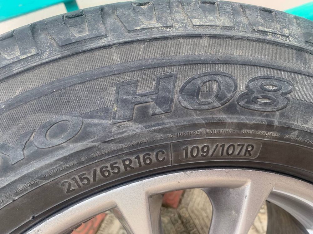 Диски титанові з шинами toyo 215/65 R16C