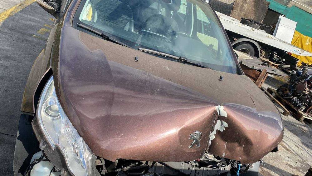 Розборка, шрот, запчастини Peugeot 2008, бампер передній