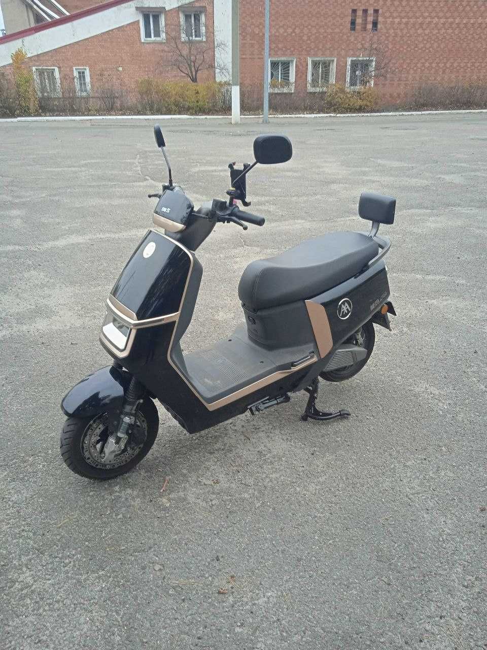 Айма А700 2024  Електроскутер З документами та Гарантією