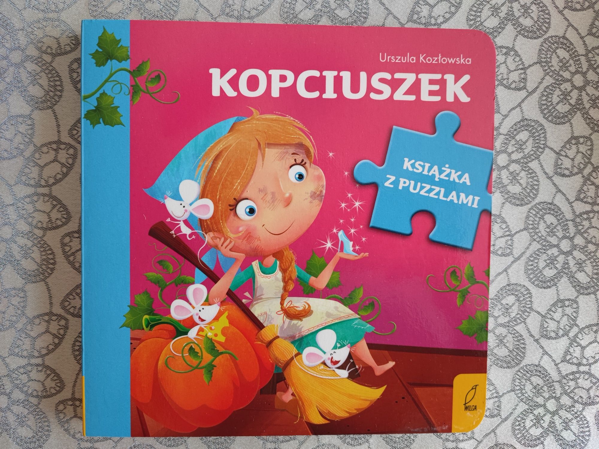 Książeczka z puzzlami Kopciuszek