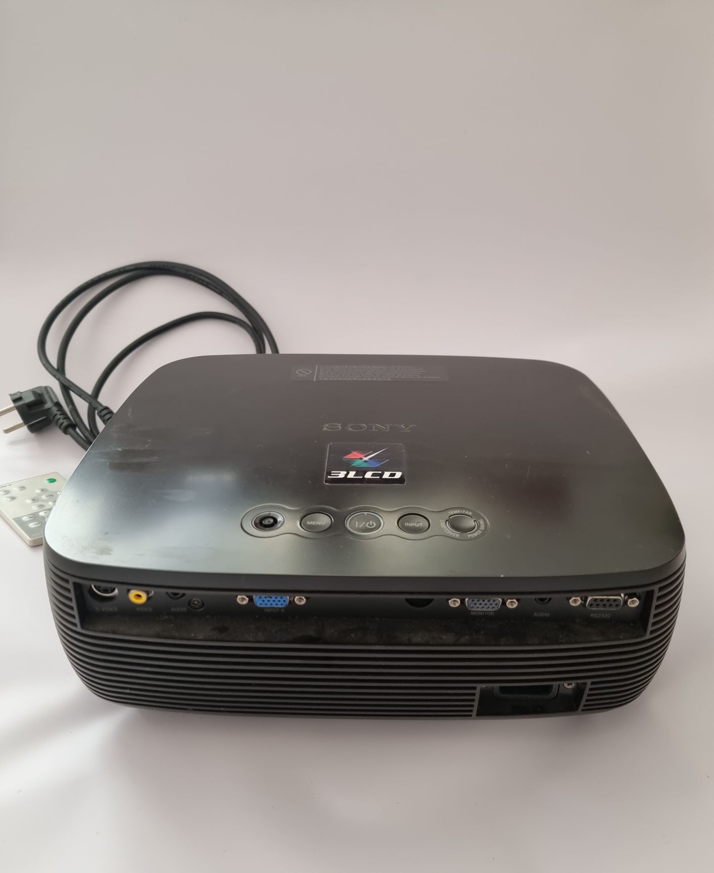 Projektor rzutnik Sony VPL-ES3 z kablem i pilotem