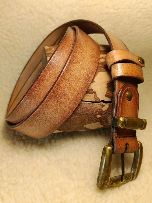 Кожаный ремень ручной работы