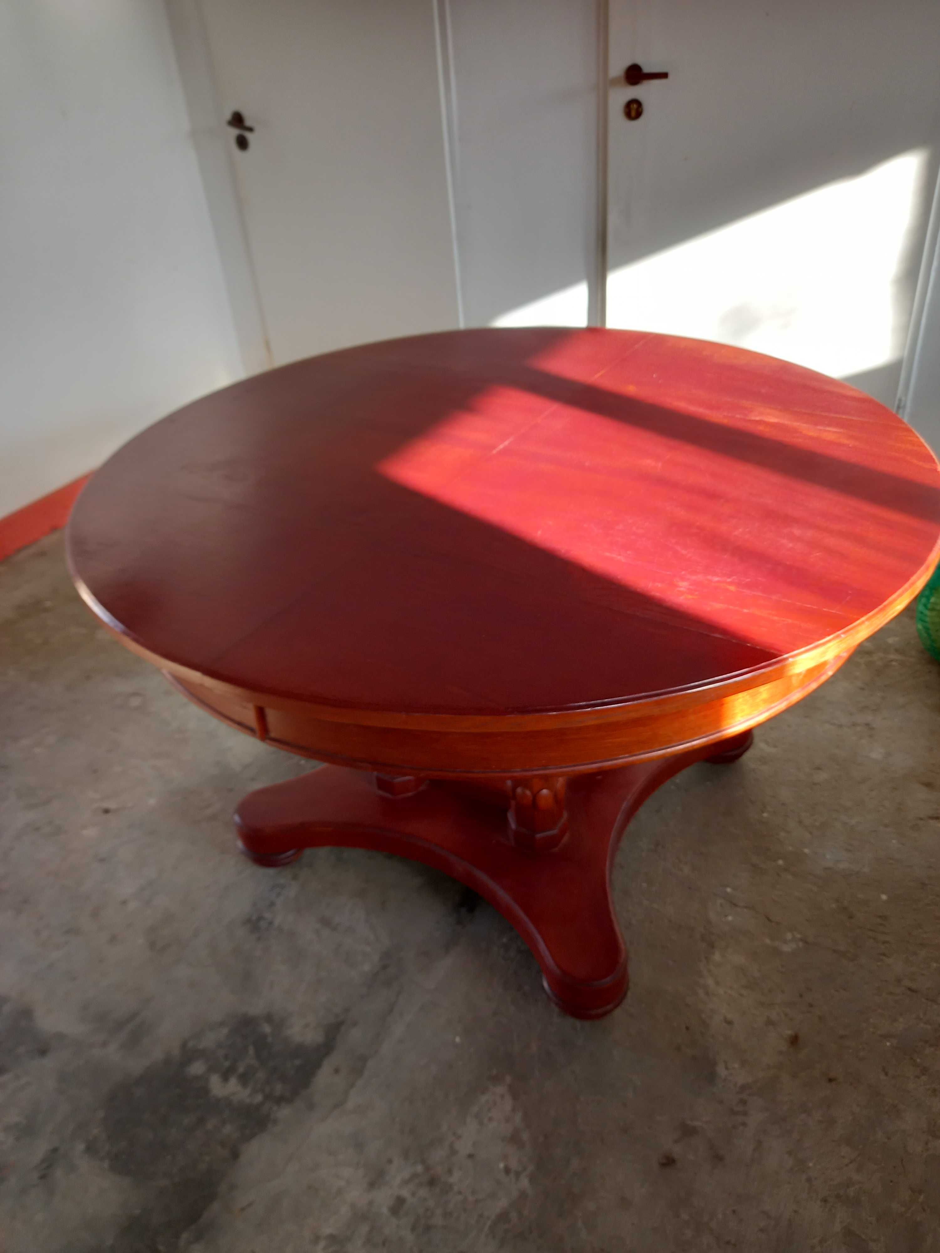 Duży okrągły stół - "okres międzywojenny" styl Biedermeier