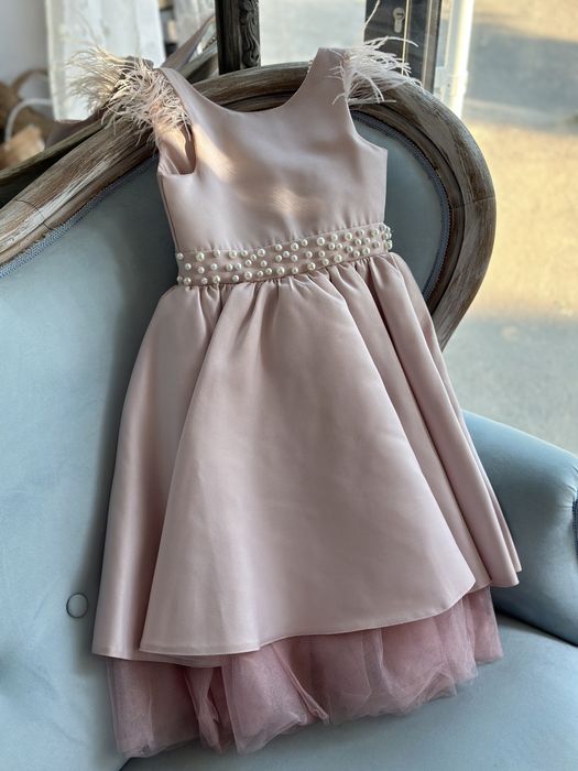 Нарядное платье.