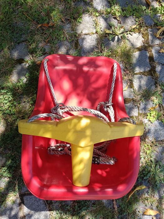 Huśtawka ogrodowa dla dziecka