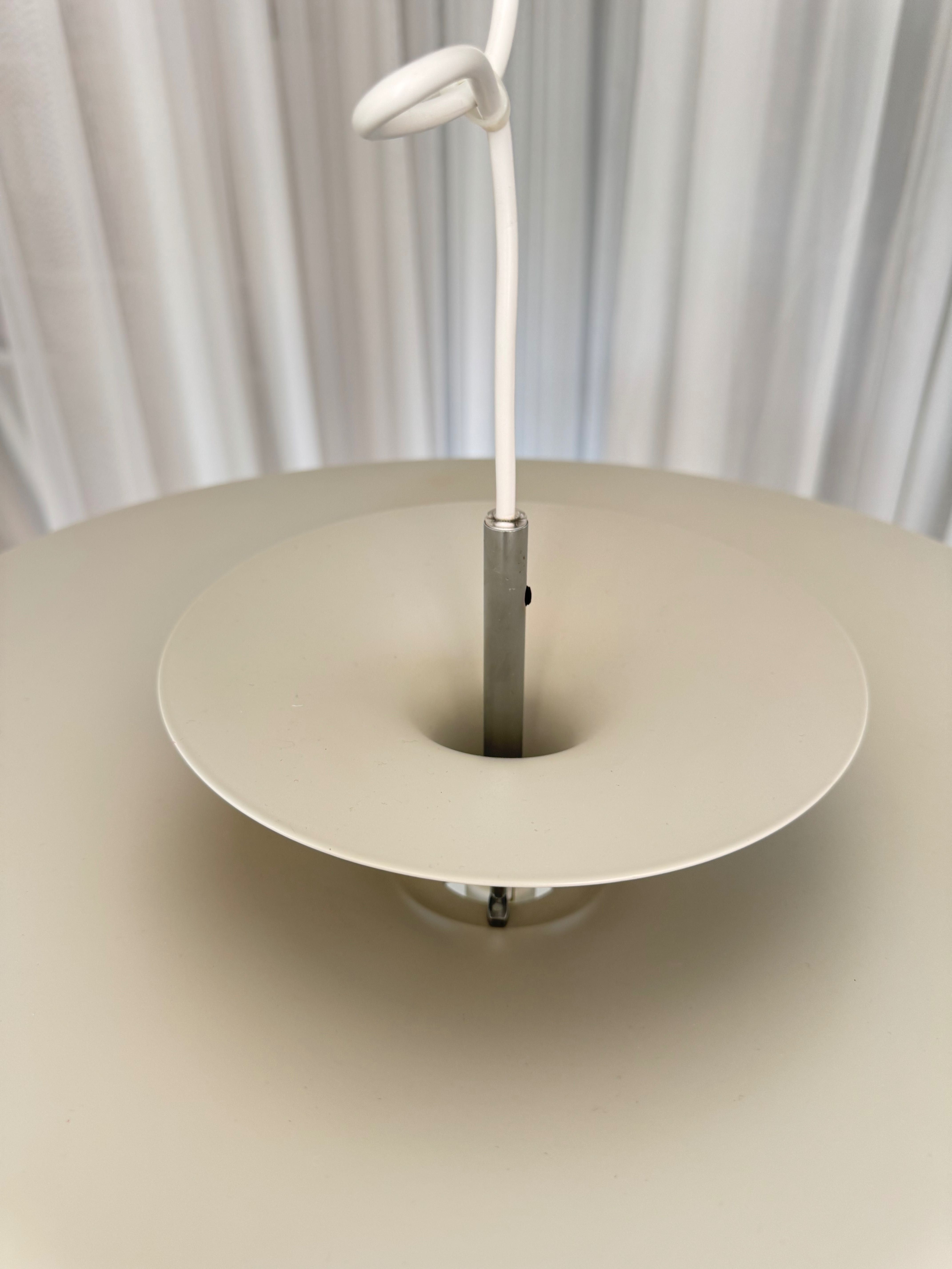 Lampa sufitowa Belid Picasso
Ponadczasowy skandynawski design