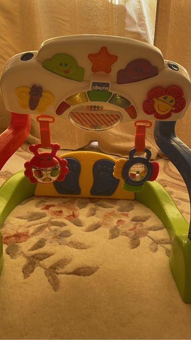 Ігровий розвиваючий центр Chicco