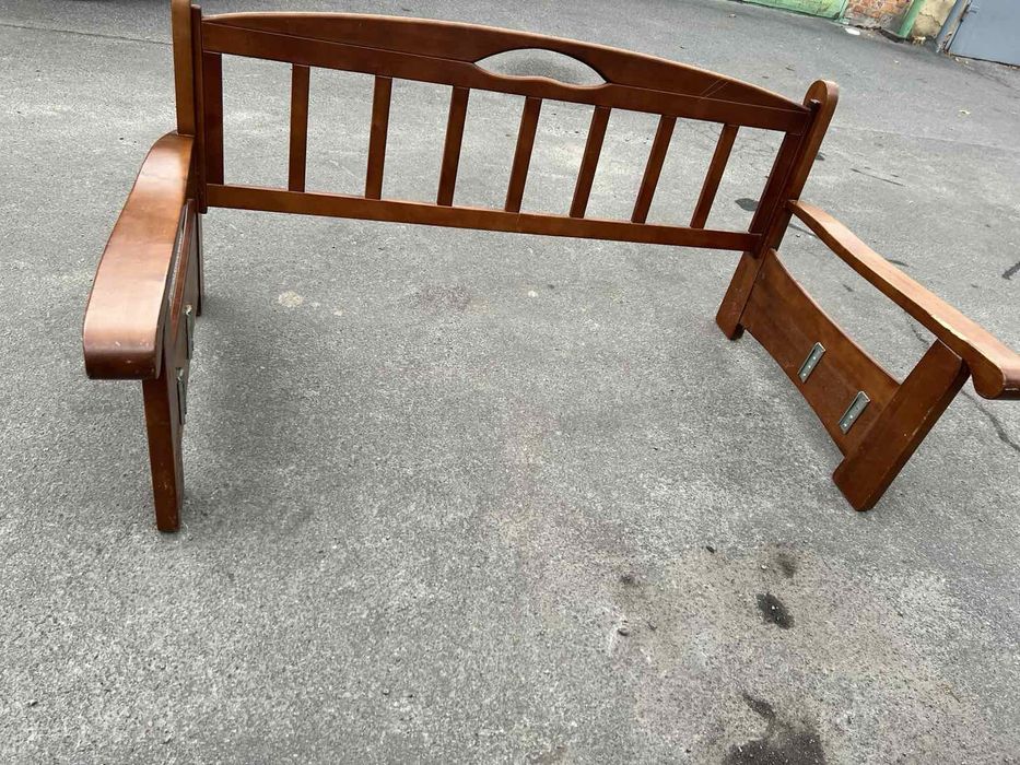 Бильце для ліжка