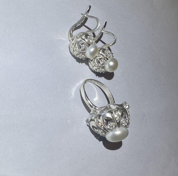 Продам серебряный табор с белым натуральным жемчугом