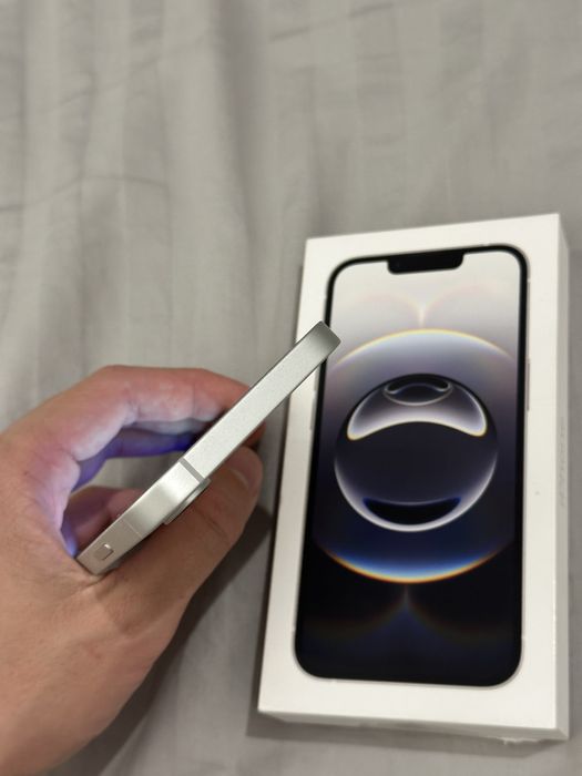 Apple iPhone 16e 256GB eSim A3212 MD0G4LL/A