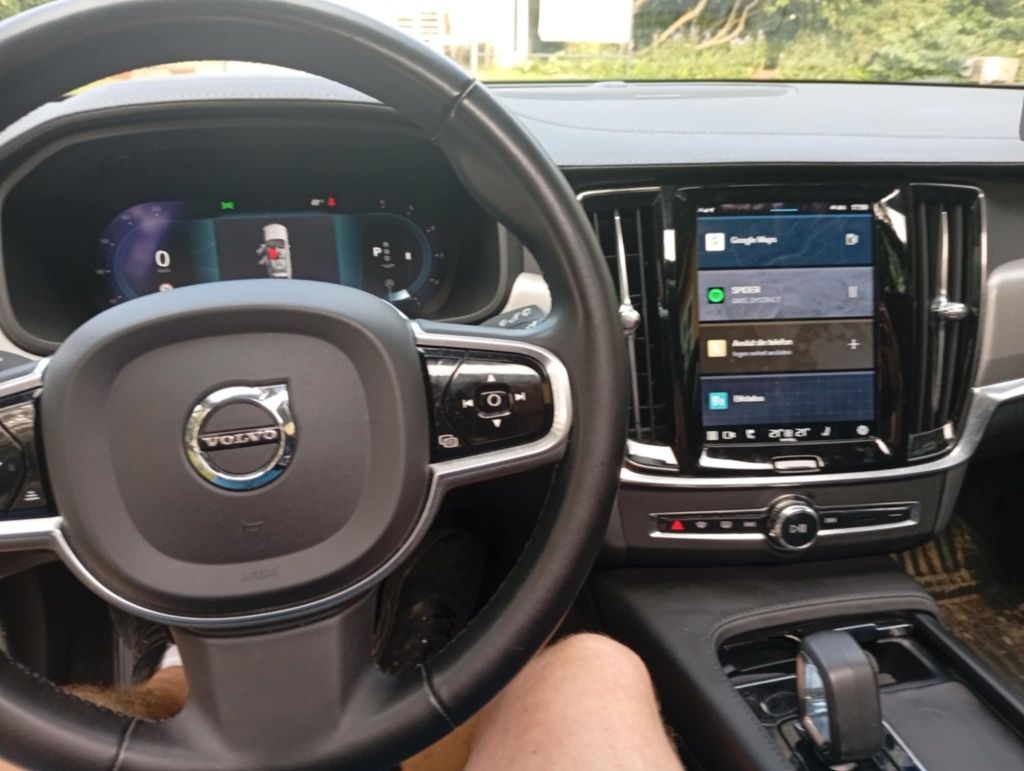 Sprzedam Volvo v90 cross country