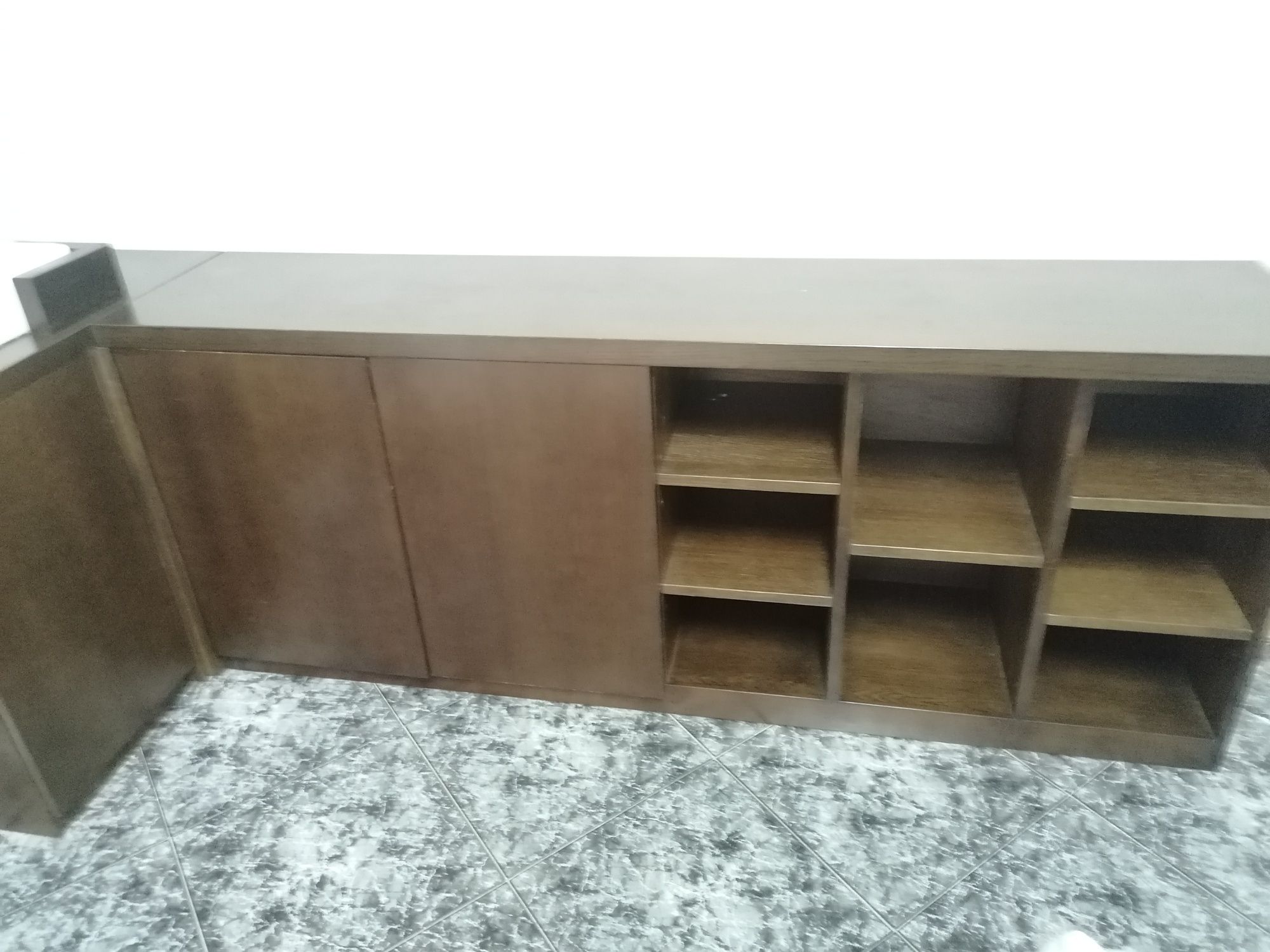 Móvel em L  para gabinete de estética 186 x40