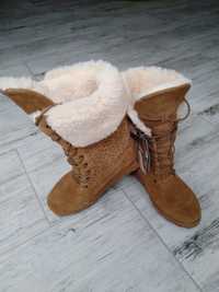 Продам зимние женские сапоги Bearpaw