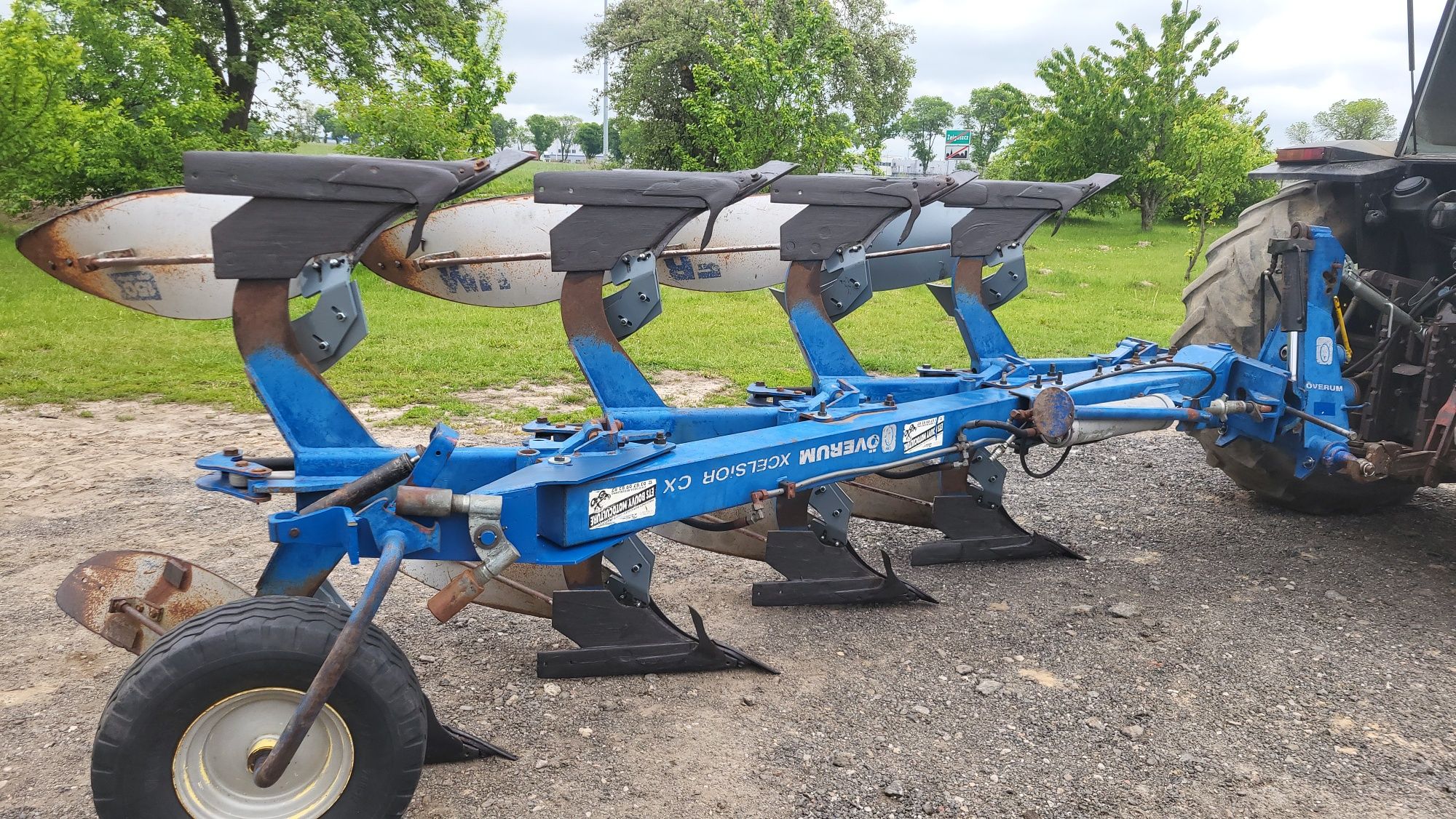 Pług 4-skibowy obrotowy Overum Xcelsior cx sprawny
