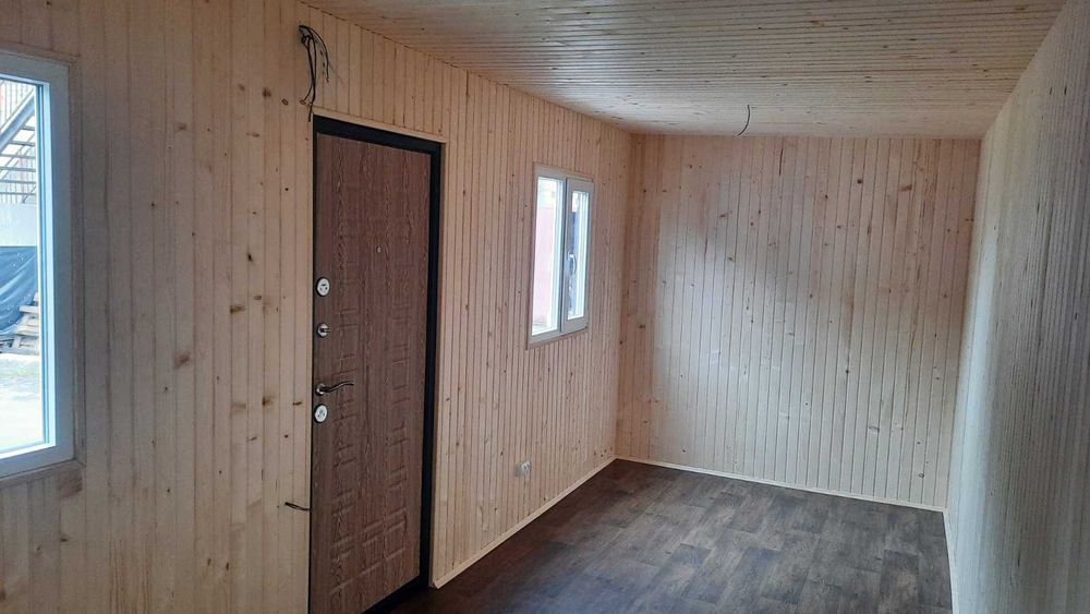 Вагончик на металевому каркасі. Розмір 2,40*6,00.