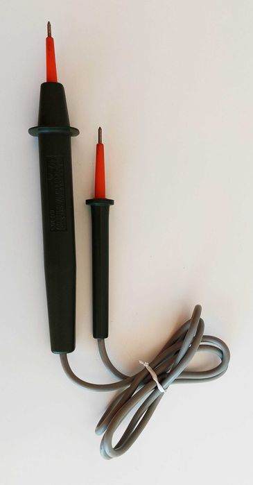 Busca-pólos com indicação do valor da tensão e polaridade