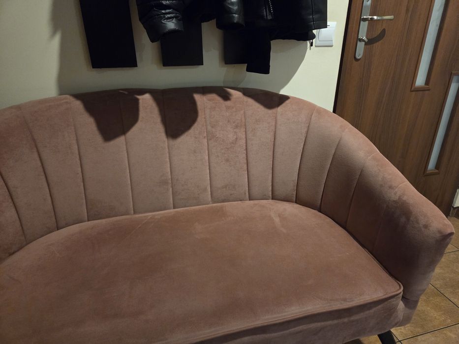 Sofa dwuosobowa welurowa