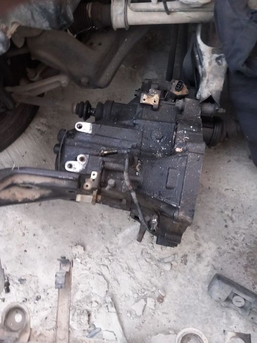 Caixa 1m honda veio de um mb