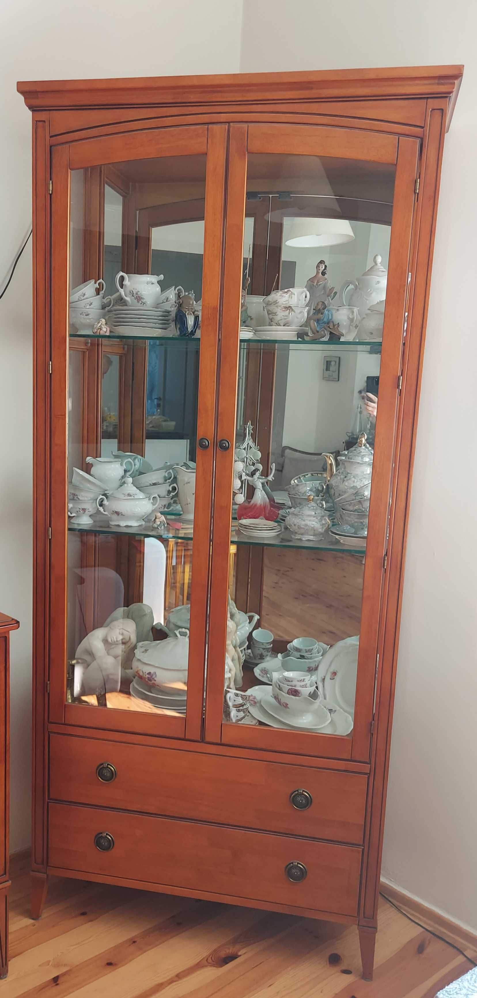 Witryna - biblioteczka z litego drewna w kolorze dzikiej czereśni