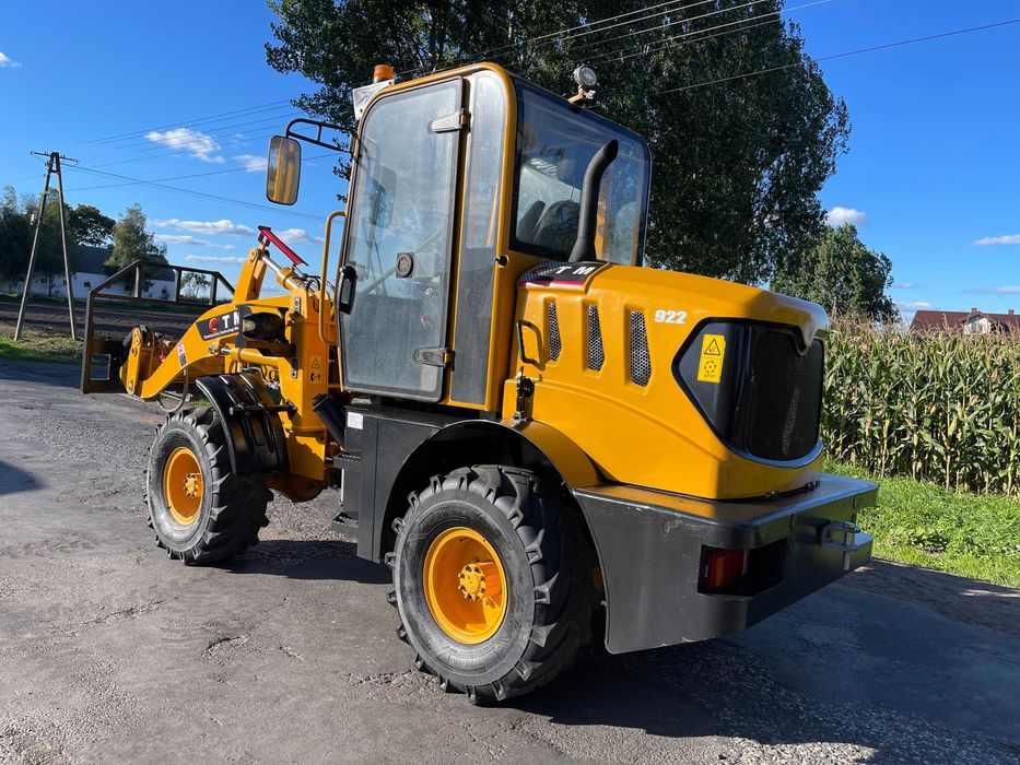 Ładowarka kołowa przegubowa CTM 922_Jak nowa 2022 ROK_Łyżka,Widły,4X4!