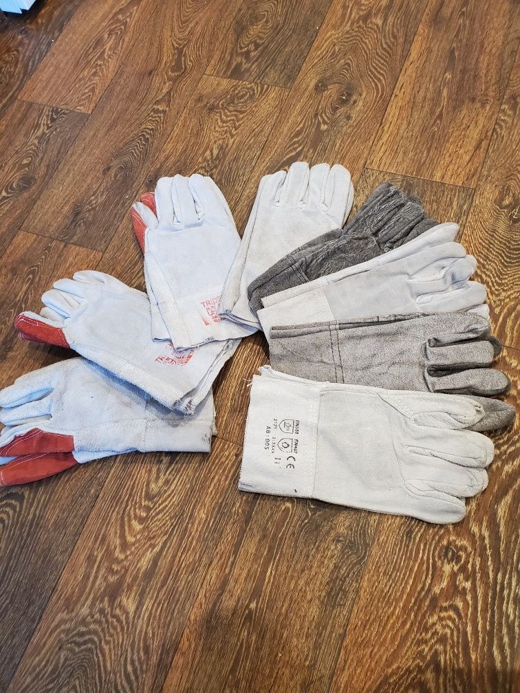 Продам рабочие кожаные  перчатки