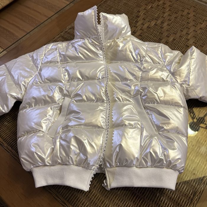 Продам куртку пуховик женскую