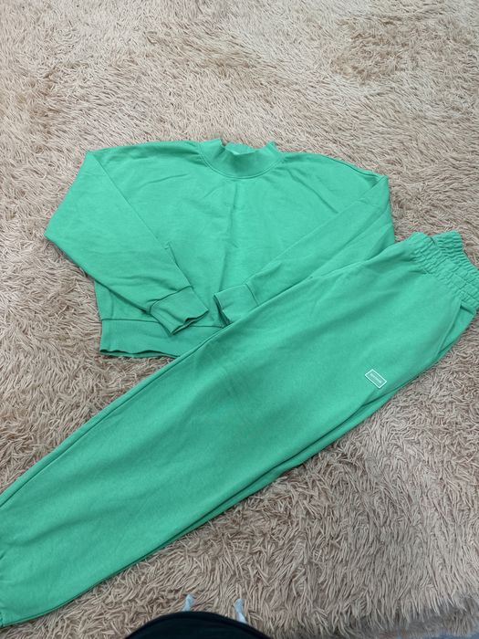 Продам очень красивый костюм Sprandi