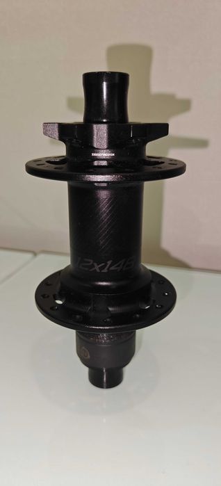 Cubo Specialized 12X148 "NOVO"