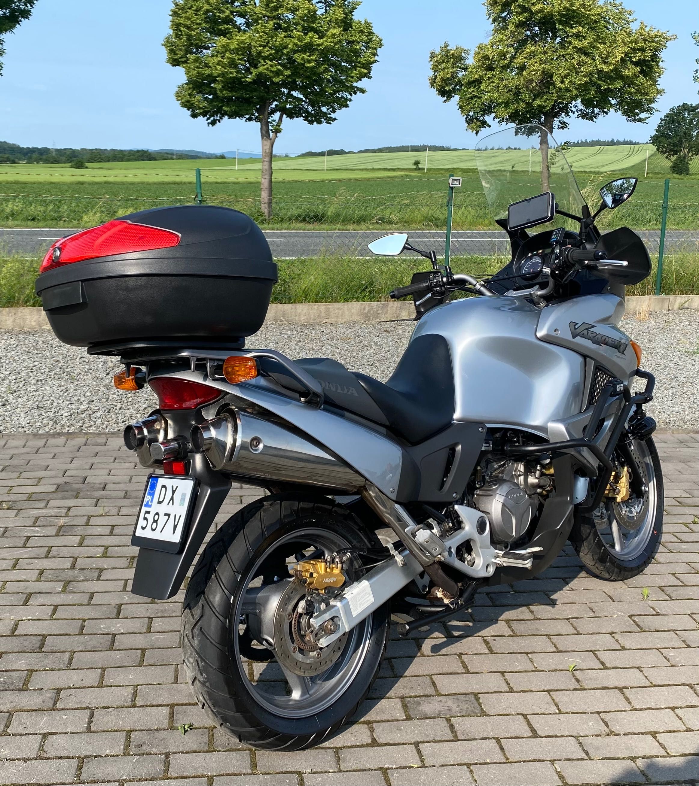 Honda varadero 1000 sd02 ABS nowe opony gmole manetki zadbany