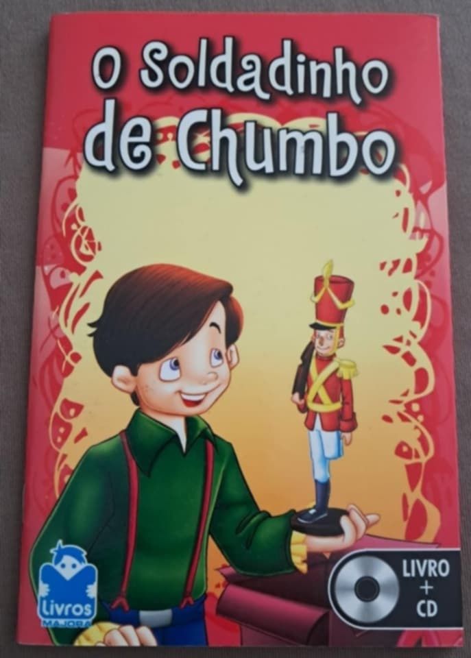 Vários livros didáticos e dinâmicos