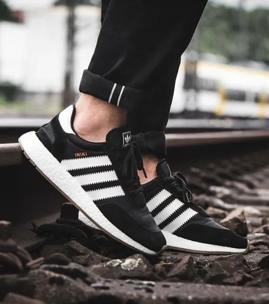 Sapatilhas Adidas iniki black 42 Novas