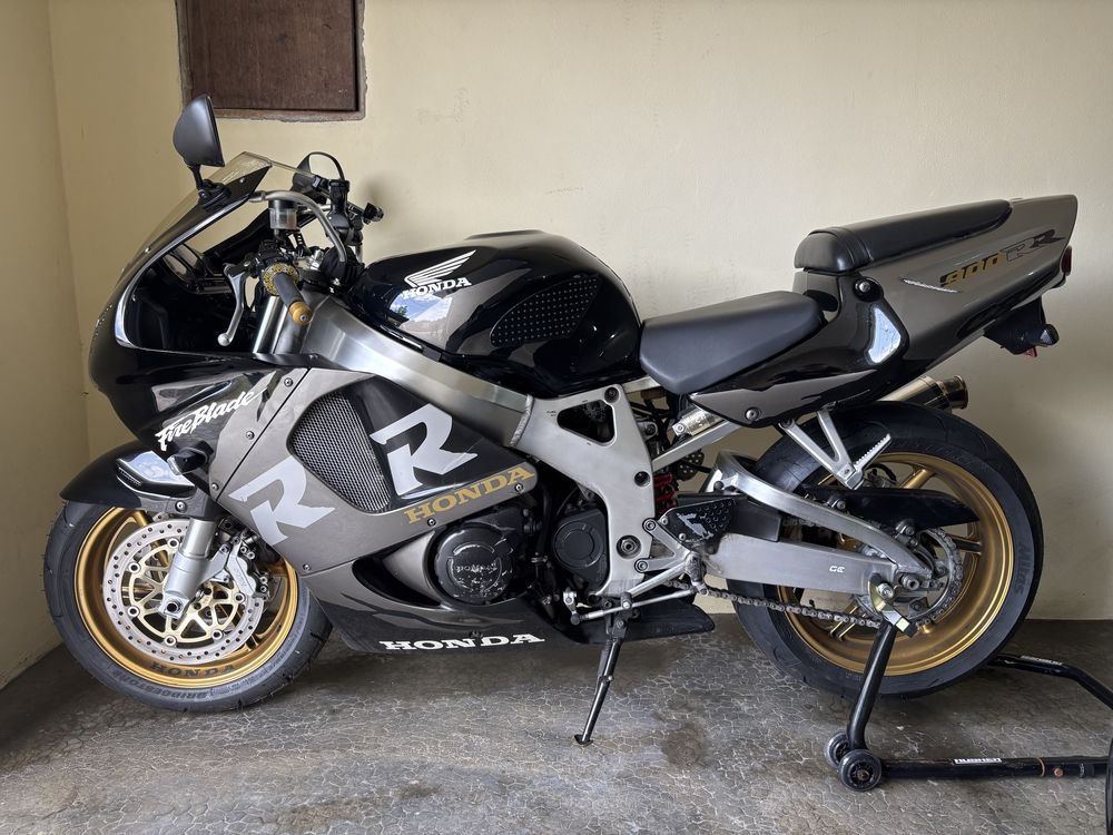 Honda CBR 919 RR Fireblade  impecavel