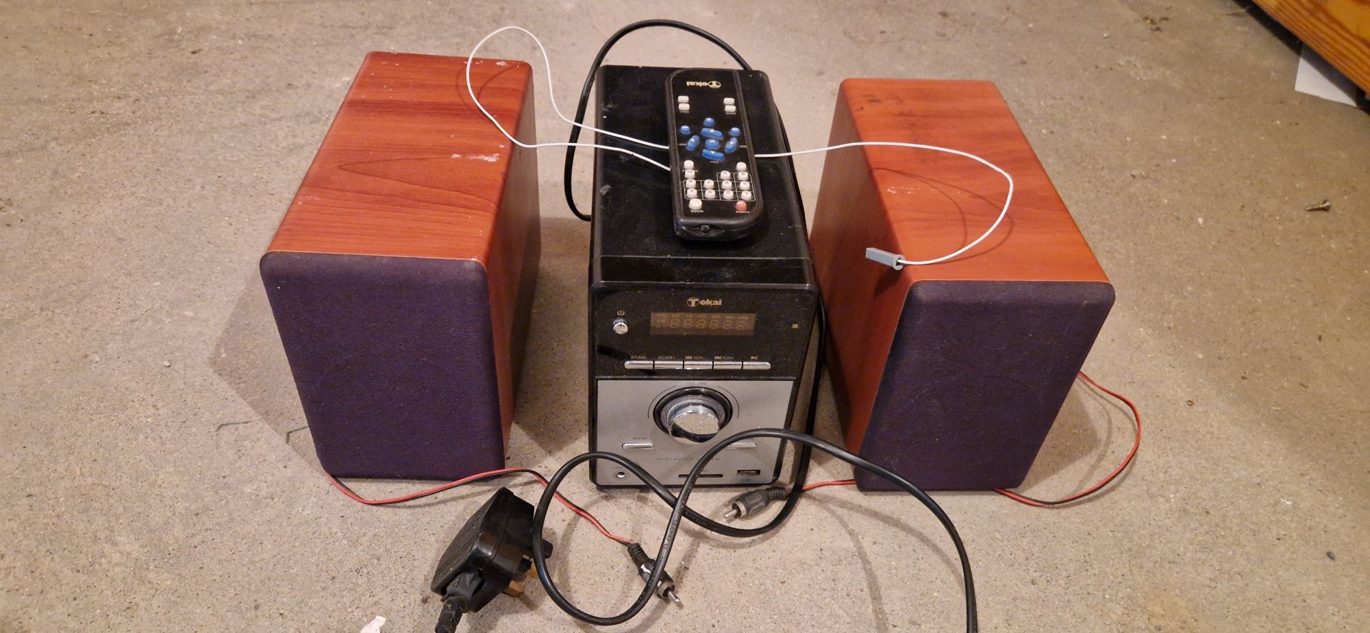 Tokai TM099KN Mini Audio System radio usb karta aux