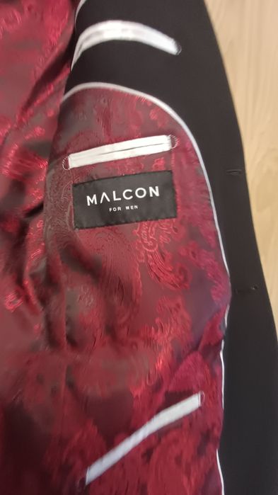 Garnitur młodzieżowy krój