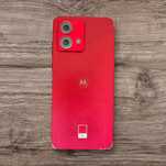 Motorola g84 czerwony