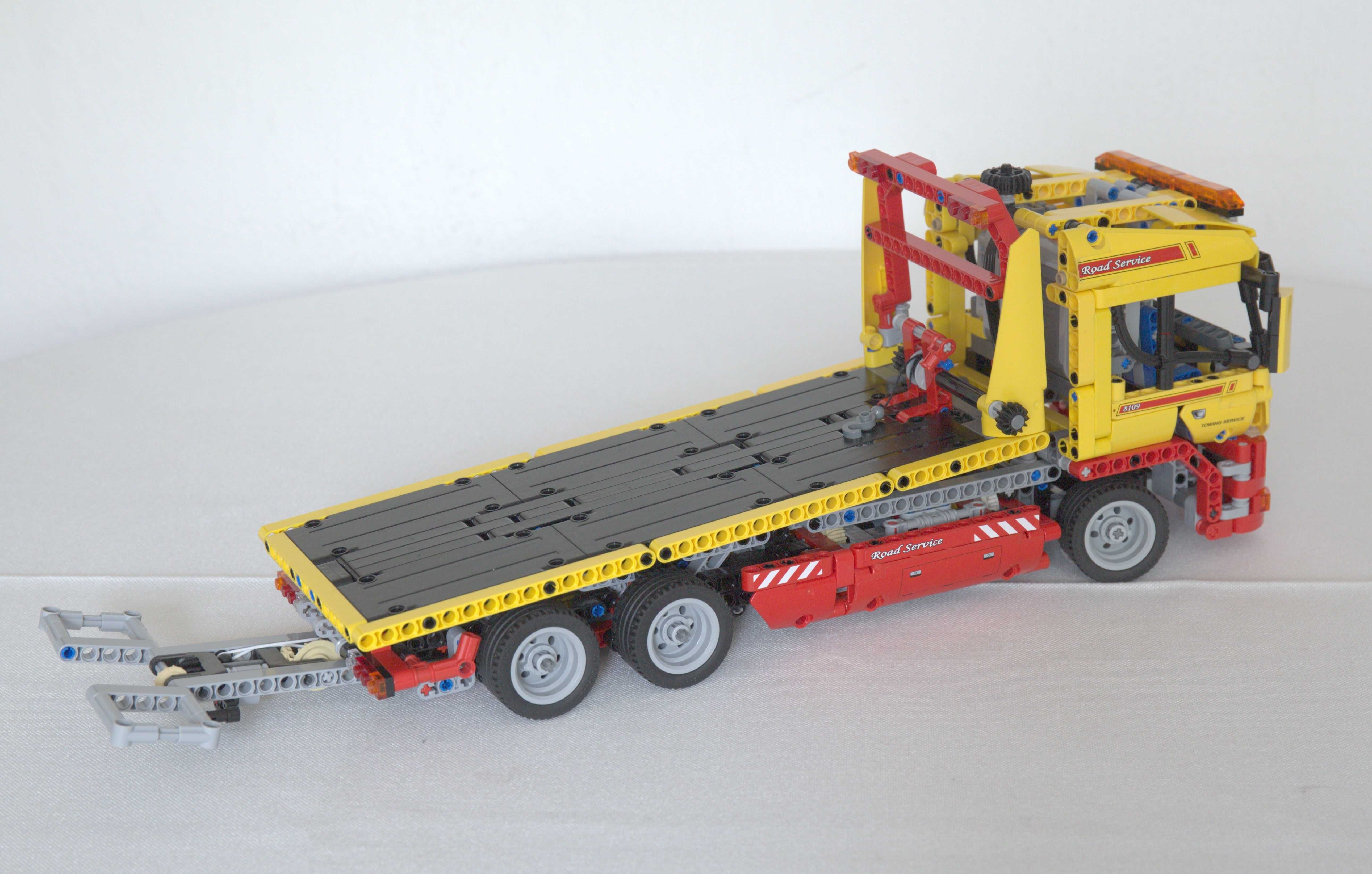 Lego Technic 8109 Flatbed Truck