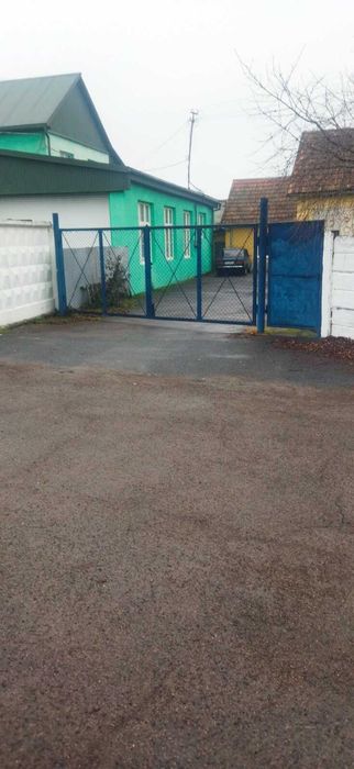 ПРОДАЖ! Фасадна будівля 173м (автошкола) Свалява Соборна,16 Терміново!