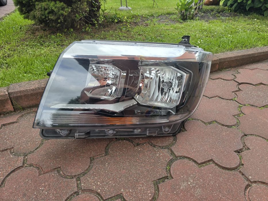 Lampa Reflektor Lewy VwCrafter II Man Tge 2018r HELLA Org Stan Bdb