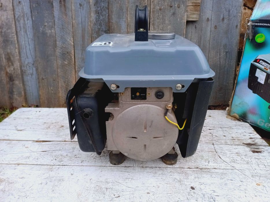 Генератор 0.8 кВт Рowertec