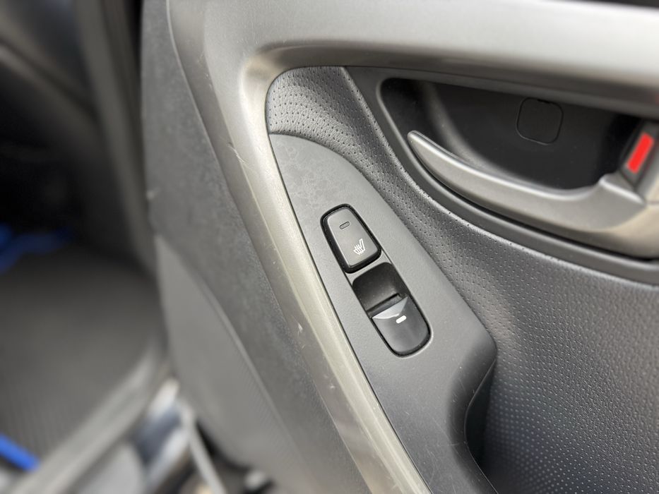 Hyundai Elantra Офіційна Максимальна в гарному стані